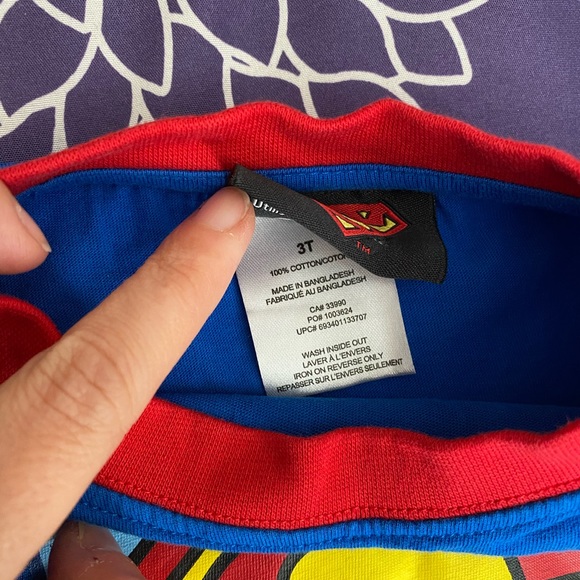 Super man t-shirt size 3T - Picture 2 of 3